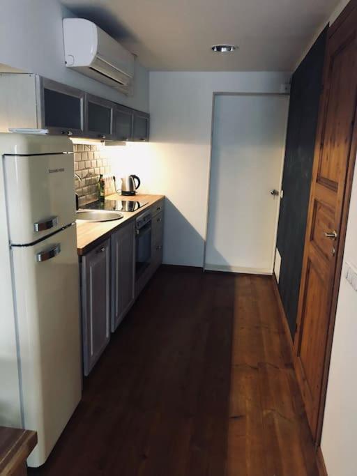 Cozy Apartment Near The City Center Tartu Exterior foto